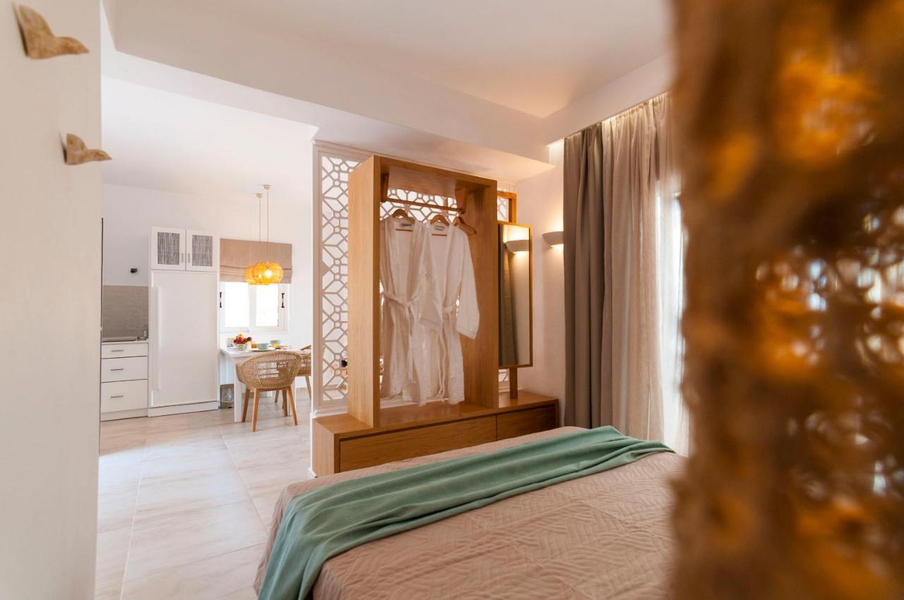 Akropolis Village Complex Of Luxury Residence 키라파나기아 외부 사진