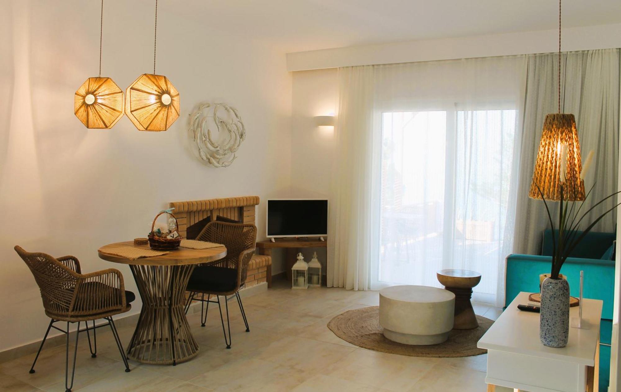 Akropolis Village Complex Of Luxury Residence 키라파나기아 외부 사진